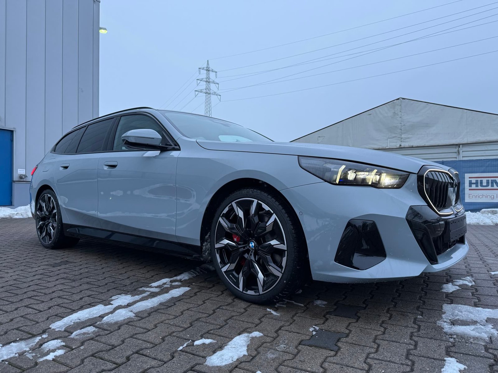 BMW 5er Touring G61 in Nardograu komplett unter PPF