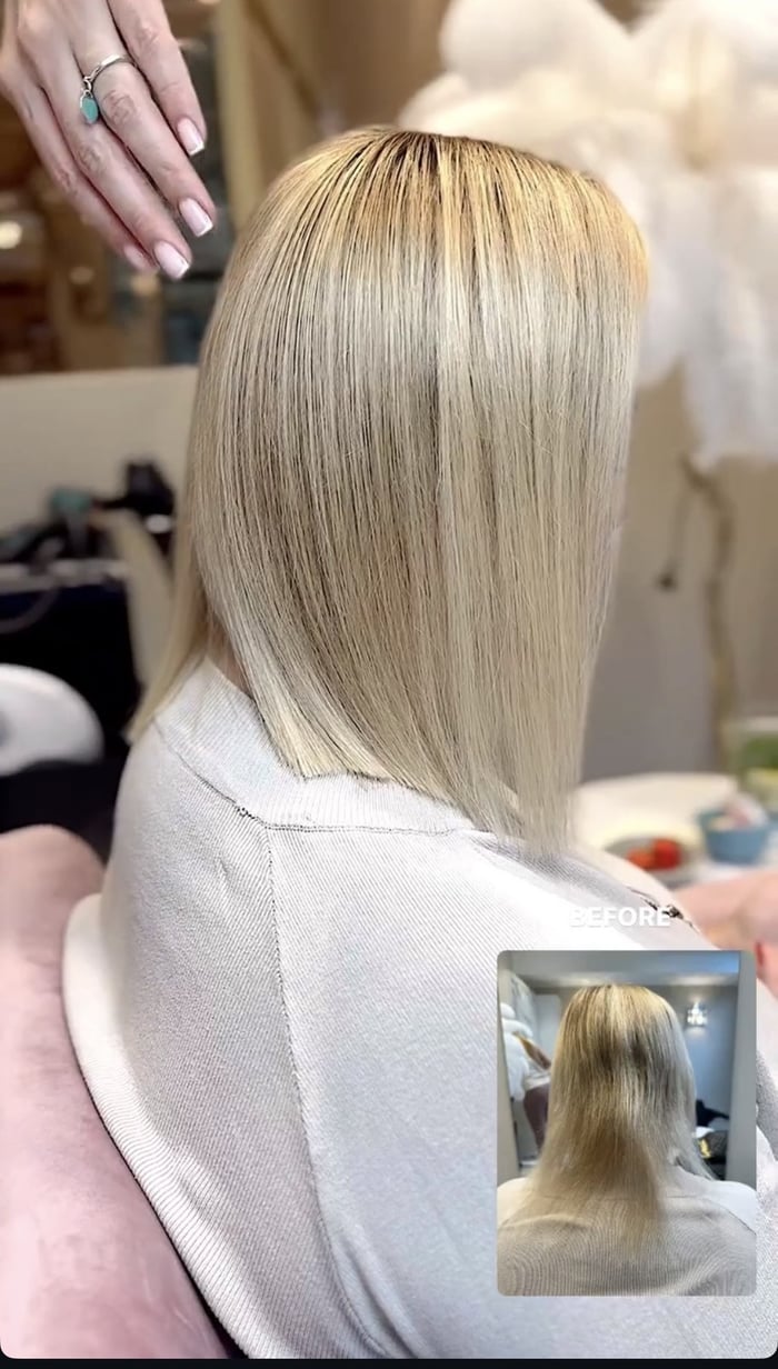 Blonder Long Bob nach dem Farbausgleich, Vorher-Ausschnitt eingeblendet