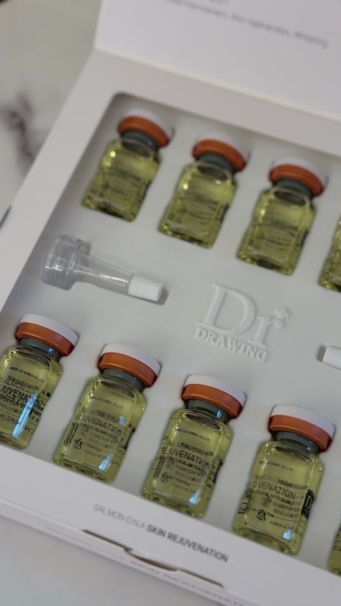 Nahaufnahme der Salmon DNA Rejuvenation Ampullen