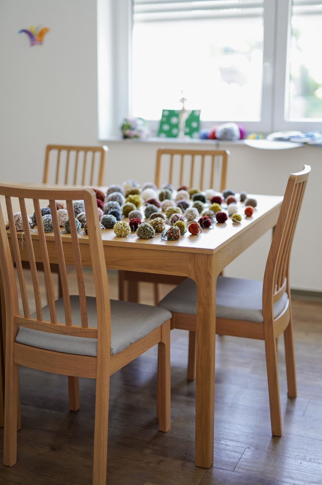 Gedeckter Tisch im Essbereich