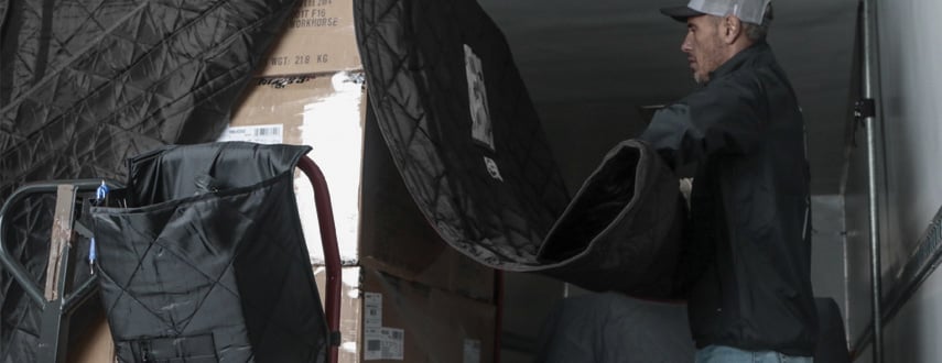 RefrigiWear insulated pallet covers and insulated bags help you transport food products safely.