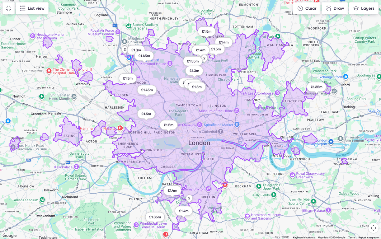 Image of the Zoopla platform with a TravelTime isochrone map showing a 45-minute polygon in London, with available houses shown in the boundary. Additional filters are hidden.