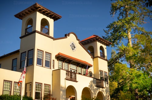 Picture of Larkspur Town Hall in Larkspur, California.
