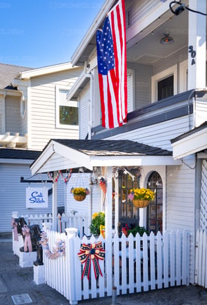 Picture of the Cali Stitch Needlepoint storefront in downtown Ross, California.