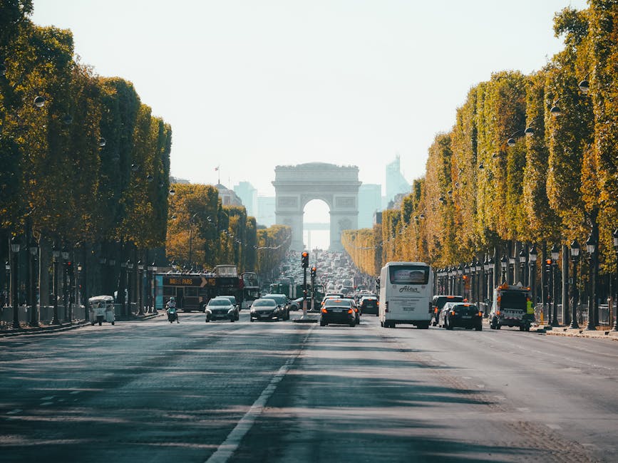 See the Arc de Triomphe