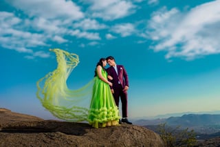 Shoot a Wedding