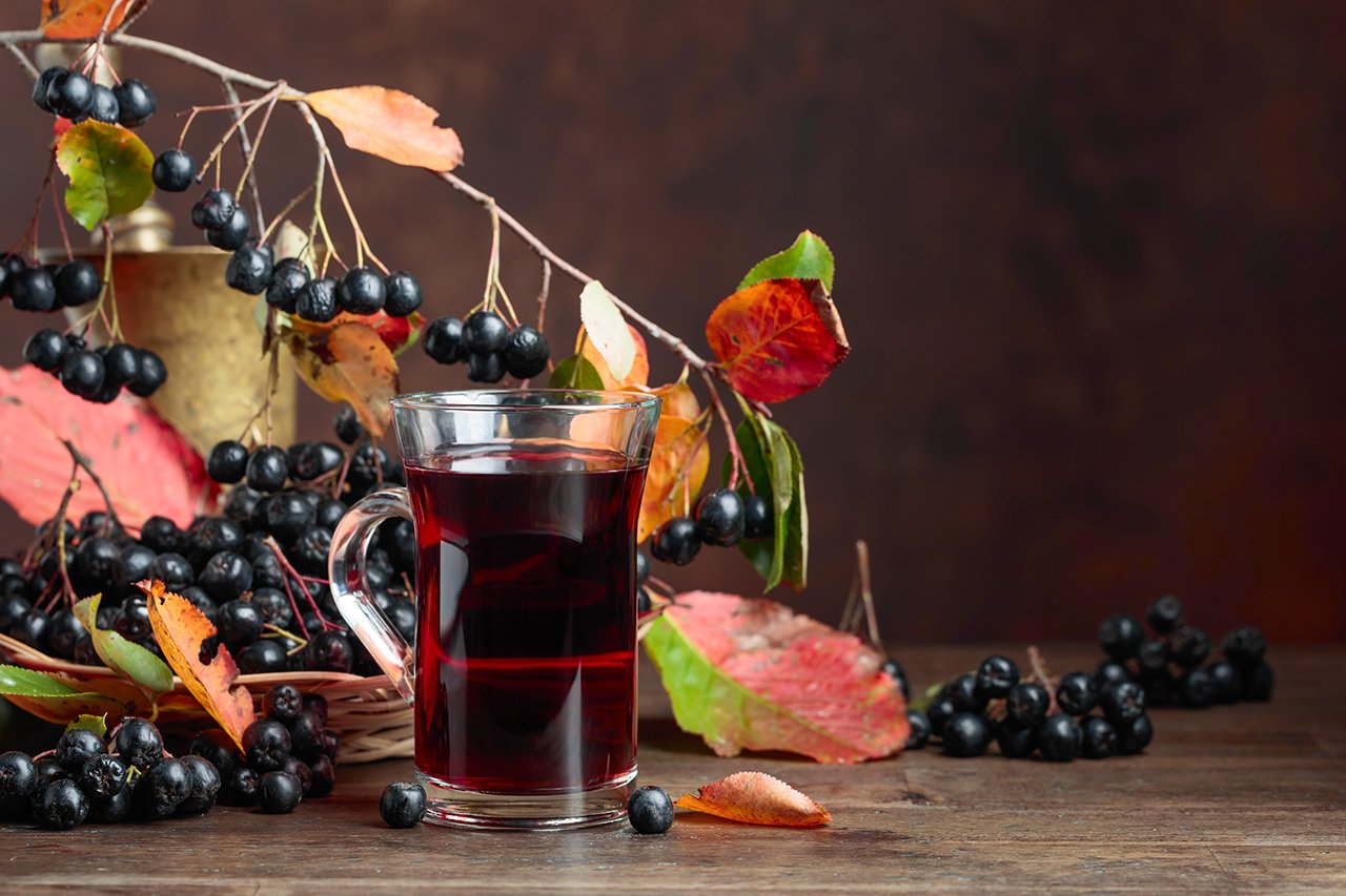 AroniaCraft 是一款標準化野櫻莓萃取物，以獨家 IPT 膜濾淨萃技術所製造，可供作一般食品或保健食品原料。