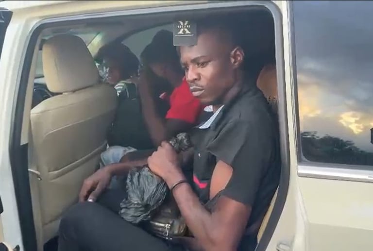 VIDEO: Detienen 21 haitianos indocumentados durante persecución militar en Dajabón