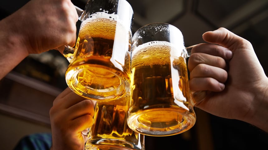 Aunque en países como Argentina también se celebra un Día Nacional de la Cerveza (el 31 de mayo), la jornada internacional del primer viernes de agosto gana cada vez más fuerza como una excusa perfecta para reunirse y brindar.