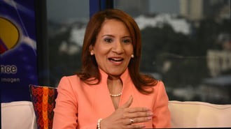 Zoraima Cuello pide regular la Inteligencia Artificial y fomentar el pensamiento crítico en los estudiantes