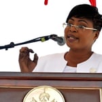 Por esa razón, fue trasladada a Santo Domingo para interrogatorios y posteriormente escoltada a la frontera para su entrega a las autoridades haitianas.