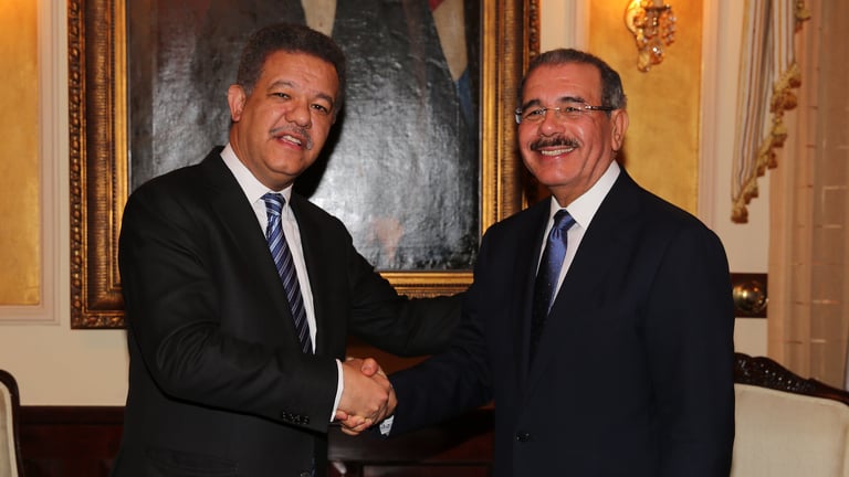 Proponen encuentro entre Danilo Medina y Leonel Fernández de cara a elecciones del 2028