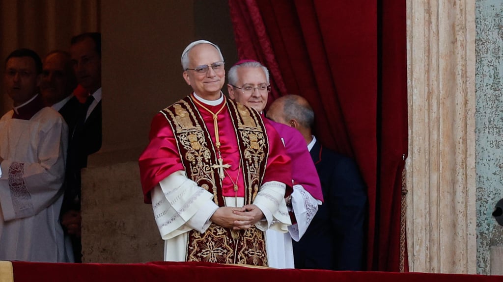 Primer discurso del nuevo papa León XIV tras su elección – ArroyoRadio.Com