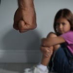 Alarmante realidad: 55 % de los niños dominicanos recibe disciplina violenta durante su crianza