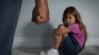 Alarmante realidad: 55 % de los niños dominicanos recibe disciplina violenta durante su crianza