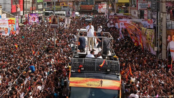 VIDEO:Estampida en la India deja al menos 36 muertos en mitin político