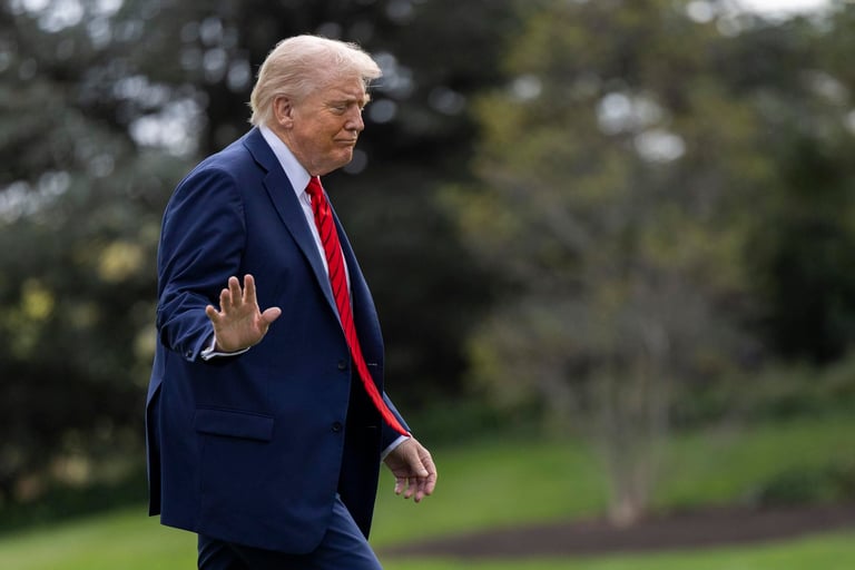 Trump anuncia aranceles del 100 % a China por postura comercial