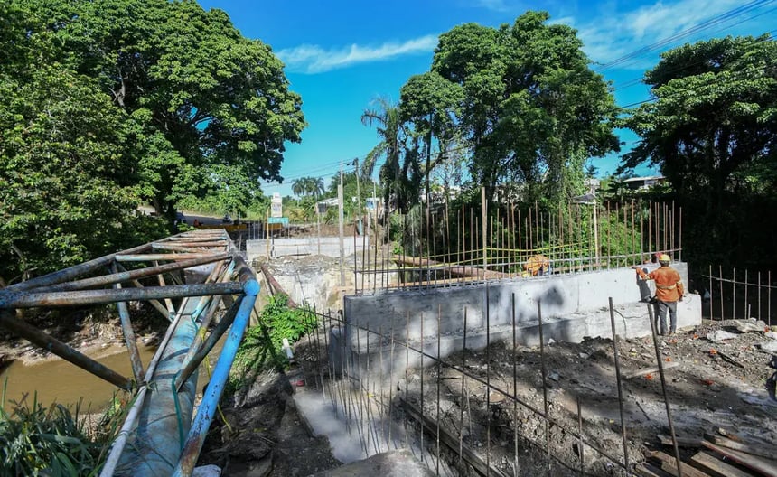 MOPC promete la entrega de puente sobre arroyo Lebrón en Pedro Brand en ...