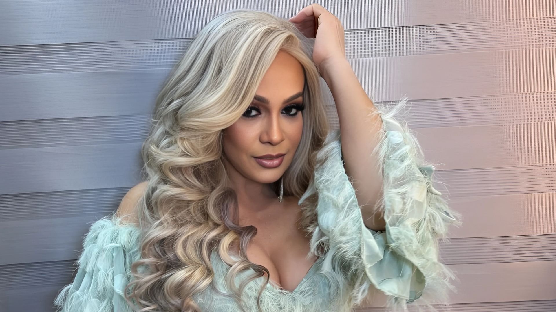 La merenguera Miriam Cruz presenta su nuevo tema navideño