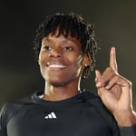 La dominicana, campeona olímpica y mundial en los 400 metros, ha tenido otra destacada temporada. En 2026 conquistó las medallas de oro en los 400 metros y el relevo 4x400 metros de los Juegos Centroamericanos y del Caribe.