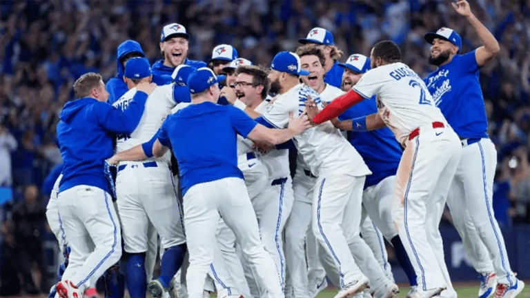 VIDEO: Los Dodgers dejan en el terreno a los Azulejos en épico juego de 18 entradas