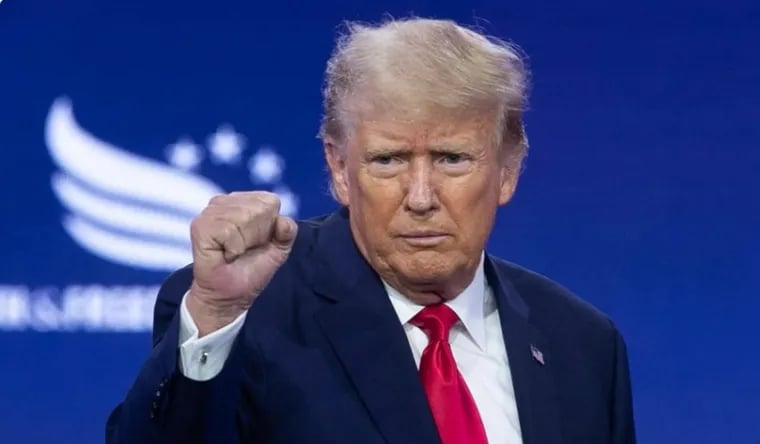 Trump le dice «cállate» a un periodista australiano que le pregunta sobre sus negocios