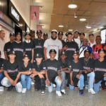 Al frente del conjunto está el destacado exjugador de Grandes Ligas Ánderson Hernández, quien asume el liderazgo tras conquistar con éxito la Serie del Caribe Kids, consolidándose como referente en la formación de nuevas generaciones de peloteros dominicanos.