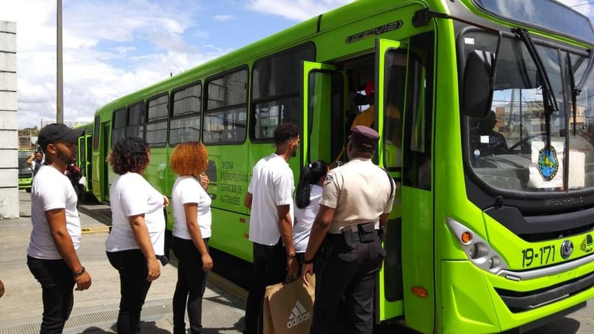 Operación reforzada por el mayor flujo de pasajeros, manteniendo la misma ruta y paradas.