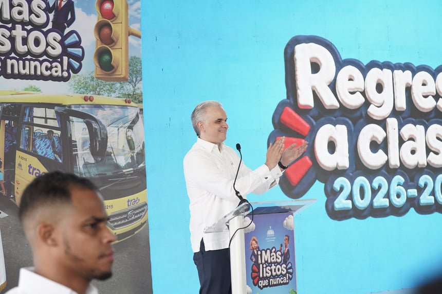 De Camps llama a despolitizar la educación durante inicio del año escolar 2026-2027