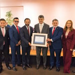 Al recibir la distinción, Peña expresó su agradecimiento a las entidades por este honor y resaltó la importancia del diálogo y la cooperación entre la gestión municipal y los comerciantes para fortalecer las relaciones institucionales.