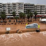 En algunas zonas, el nivel del agua ha alcanzado niveles críticos, lo que ha obligado a la evacuación preventiva de decenas de familias.