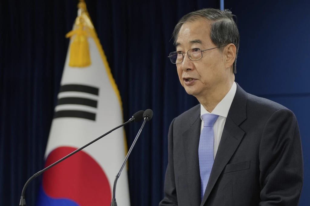 Corte surcoreana revoca destitución del primer ministro Han, reinstalándolo como presidente interino