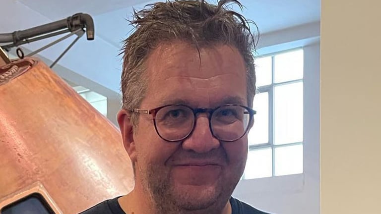 Irá a la cárcel cirujano que se hizo amputar piernas para cobrar seguro