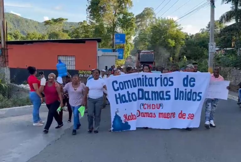 VIDEO:Comunitarios de Hato Damas marchan por falta de agua potable