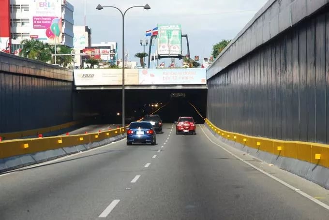 MOPC anuncia cierres por mantenimiento en elevados y pasos a desnivel de la capital 