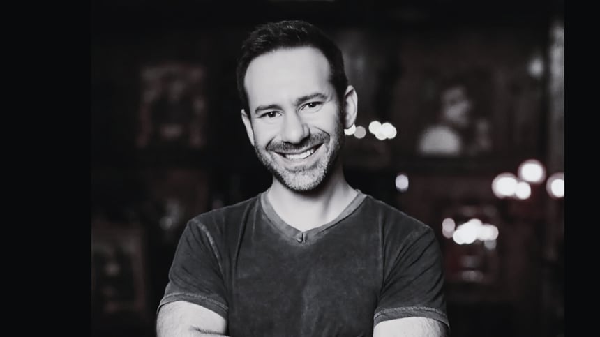 Leo murió en paz tras una larga batalla contra el cáncer", señaló un portavoz de OnlyFans. "Su familia ha pedido privacidad en estos momentos tan difíciles".