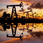 Petróleo de Texas baja a 99,74 dólares tras aumentar la oferta de crudo de Arabia Saudí