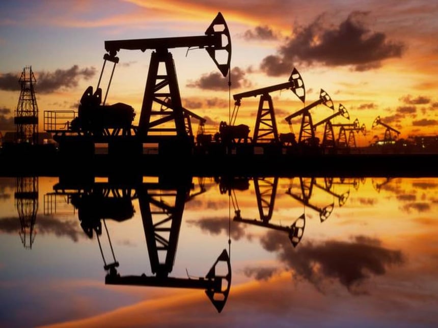 Petróleo de Texas baja a 99,74 dólares tras aumentar la oferta de crudo de Arabia Saudí