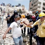 Las autoridades venezolanas informaron este domingo que el número de muertos por los devastadores terremotos registrados el pasado 24 de junio ascendió a 4,490, tras confirmarse otras 157 víctimas mortales en el más reciente balance oficial. La cifra de heridos se mantiene en 16,740.