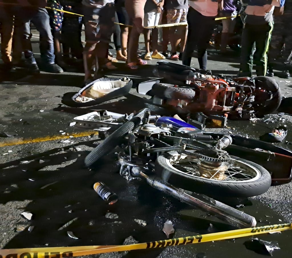 Mueren dos jovenes durante carrera clandestina de motociclestas en Navarrete 16