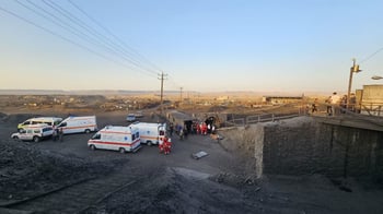 Sube a 51 la cifra de muertos en explosión de una mina de carbón en Irán