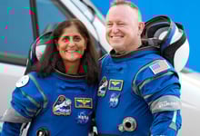 El récord mundial de días consecutivos en el espacio lo ostenta el cosmonauta ruso Valeri Polyakov, que en 1995 pasó 437 días a bordo de la estación Mir.