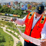 Además de Caoba Park, el titular de la CAASD supervisó los avances de saneamiento en las cañadas El Indio, Buenos Aires y Flor de Liz, donde se habilitan espacios con áreas deportivas, bancos y zonas infantiles para beneficio de los residentes.