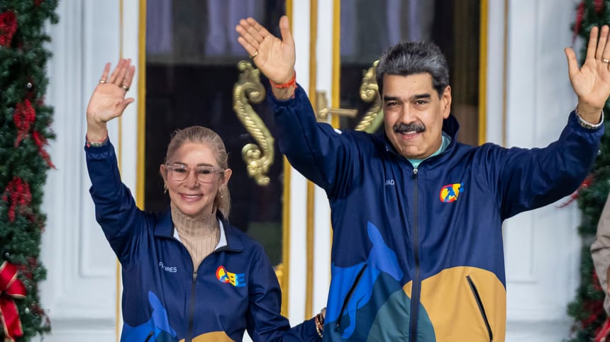 El equipo de la Fiscalía estadounidense sustenta el expediente con declaraciones de víctimas, testimonios de colaboradores vinculados a la administración pública, archivos de audio, videos y documentación recopilada por organismos internacionales.