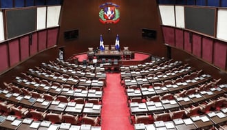 La presión sobre el Poder Legislativo va más allá del plazo impuesto por la alta corte. Diversas instituciones, juristas y organizaciones de la sociedad civil han expresado preocupación por lo aprobado este jueves en el Senado. La Fundación Institucionalidad y Justicia (FINJUS) también presentó sus propuestas.