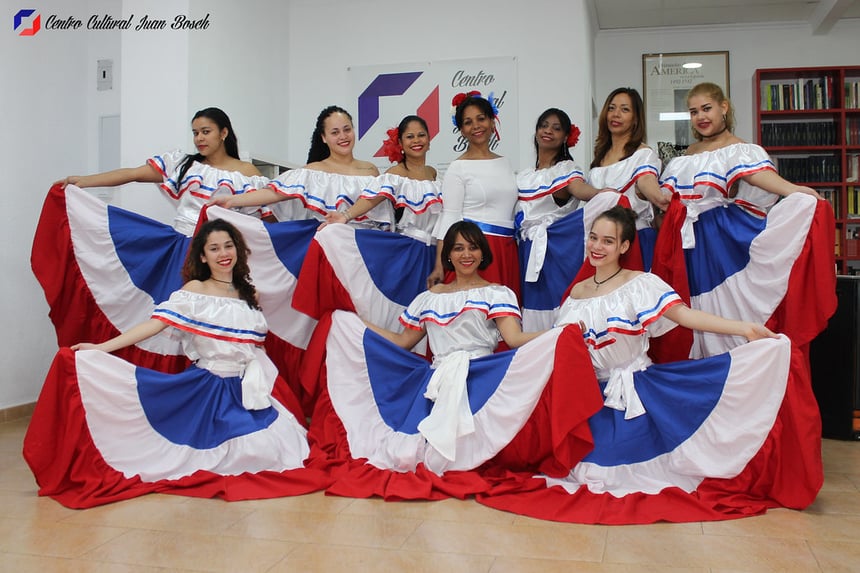 Más que una celebración, esta fecha invita a valorar, proteger y transmitir las tradiciones culturales, especialmente a las nuevas generaciones, para evitar que expresiones propias de cada pueblo desaparezcan con el paso del tiempo.