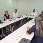 El ministro de Justicia y los representantes de World Justice Project conversaron sobre el trabajo realizado por la organización en otros países de la región producto de las alianzas con otros Ministerios de Justicia y Poderes Judiciales y cómo la experiencia comparada puede nutrir y guiar el diseño, planificación y ejecución de los objetivos del Ministerio de Justicia tendentes al fortalecimiento institucional del Sistema de Justicia.