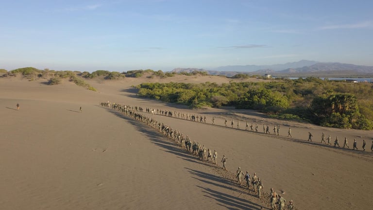 Duplican vigilancia en las Dunas de Baní con despliegue de marinos