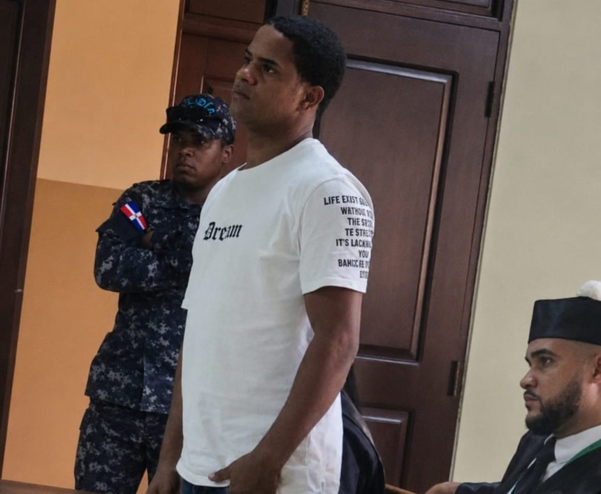Los jueces que integran el tribunal colegiado Alfis Brandeli Castillo Castillo, Víctor G. Cuevas Cruz y David A. Santos Merán sentenciaron a Juan Alcántara Martínez, conocido como “Último”. Este joven deberá cumplir la pena en la cárcel pública de Baní.