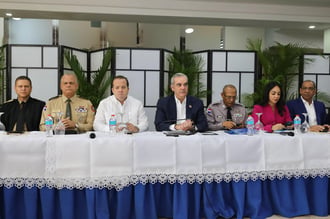 Además, de los directores de la Policía Escolar, coronel Martín Miguel Tapia Sánchez; de Prisiones, Roberto Hernández Basilio, y el comisionado ejecutivo para Reforma Policial, Luis Ernesto García Hernández.
